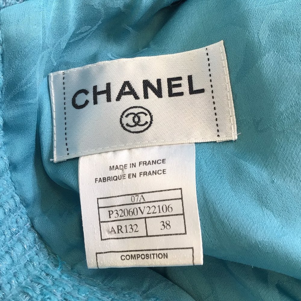 CHANEL TEAL SHORT SLEEVED BELTED WOOL TWEED DRESS - Picture 4 of 6